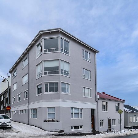 Framnesvegur - Two Bedroom Central Apartment Reykjavik Bagian luar foto
