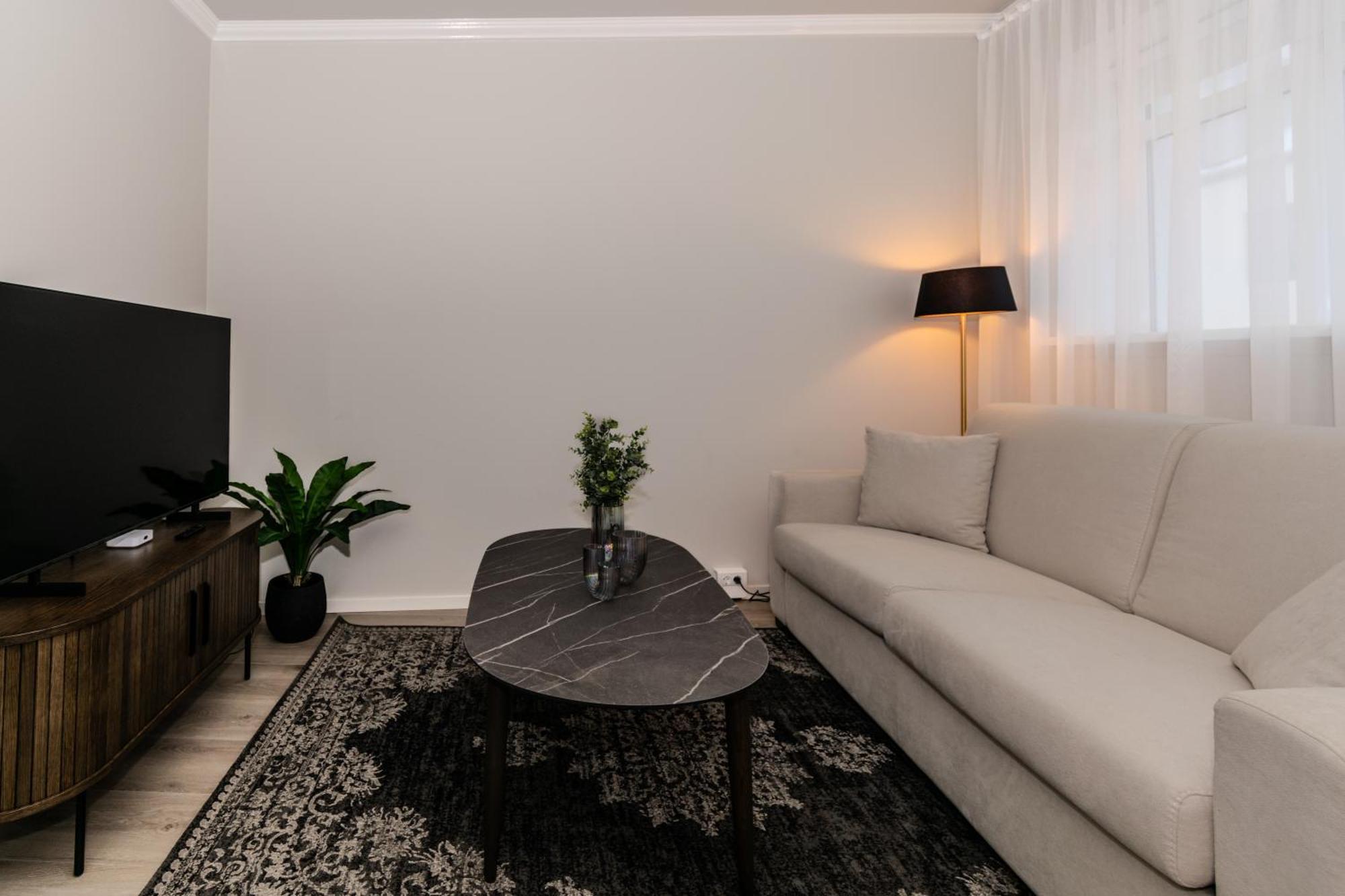 Framnesvegur - Two Bedroom Central Apartment Reykjavik Bagian luar foto